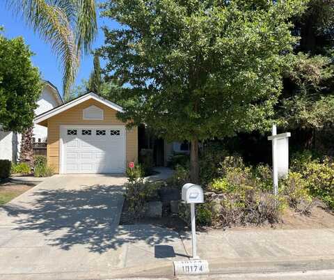 10174 Grouse N, Fresno, CA 93730
