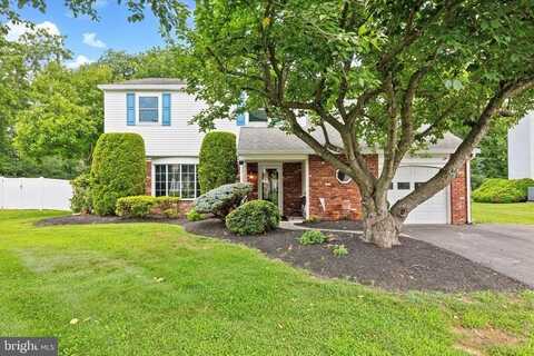 15 PENN CIRCLE, HOLLAND, PA 18966