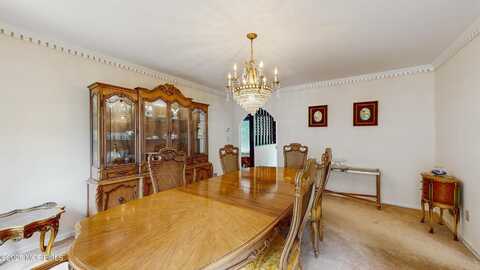4 Wigwam Lane, Holmdel, NJ 07733