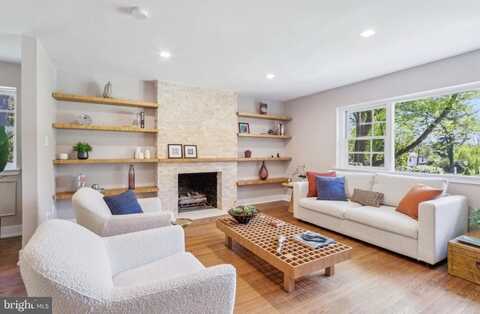 414 BARCLAY ROAD, BRYN MAWR, PA 19010