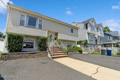 52 Atlantic Street, Highlands, NJ 07732