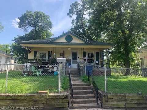1904 Q ST, Fort Smith, AR 72901