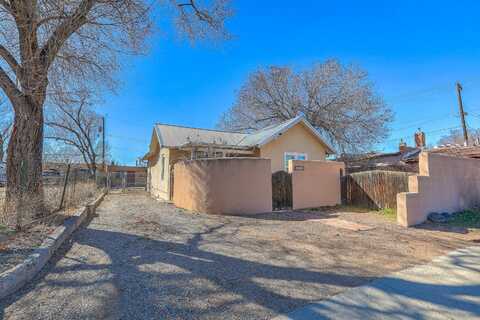 506 ONATE Place, Santa Fe, NM 87501