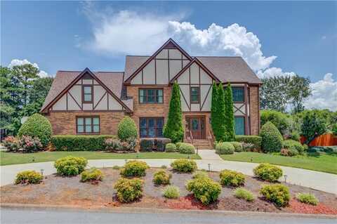710 HAMBRICK Drive SW, Lilburn, GA 30047