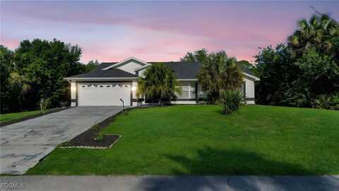 517 Palmetto Avenue, Lehigh Acres, FL 33972