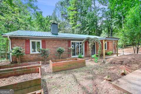 1134 Country Club, Newnan, GA 30263
