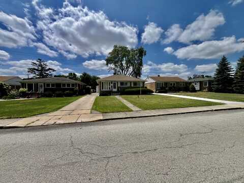 152 W 29th Place, Chicago Heights, IL 60411