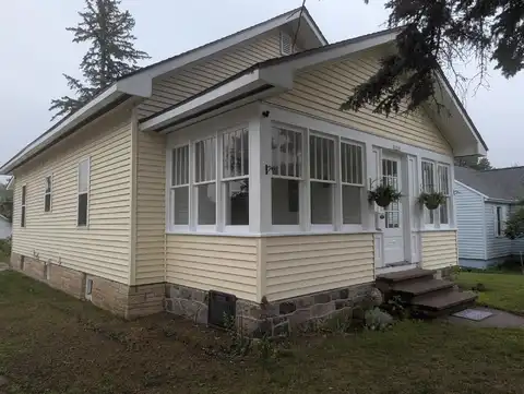 1028 PINOS ST, Rhinelander, WI 54501