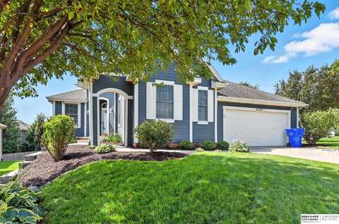 18319 Dewey Avenue, Elkhorn, NE 68022