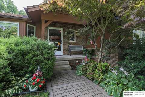 13 Westlake Village, Council Bluffs, IA 51501