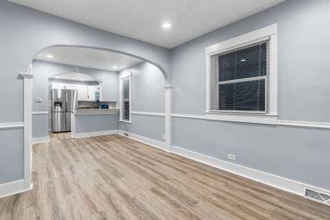 3912 S 14th Street, Omaha, NE 68107