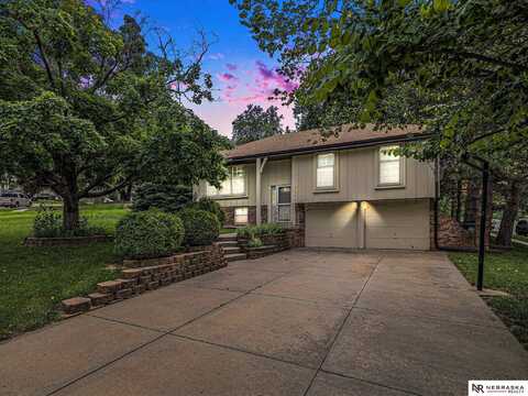 4958 S 87th Street, Omaha, NE 68127