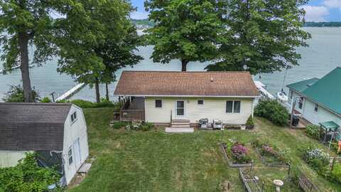 61708 Lakeview Drive, Cassopolis, MI 49031