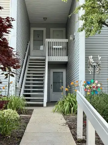 1642 Weatherstone Drive, Ann Arbor, MI 48108