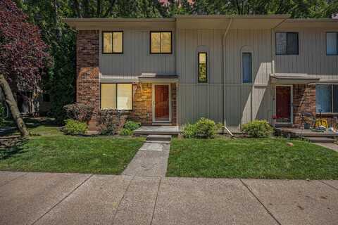 40872 Highpointe Drive, Clinton, MI 48038