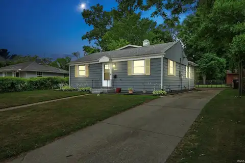1222 Edgewood Drive, South Bend, IN 46616