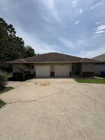 1405 W Rainey Street, Ozark, MO 65721