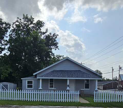 1203 S West Street, Mount Vernon, MO 65712
