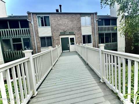 1107 Summit Point, Scranton, PA 18508