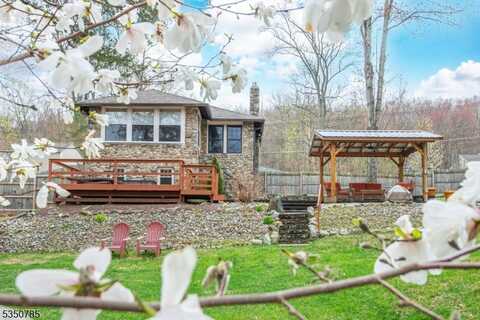 3 Park St, Liberty Twp., NJ 07823