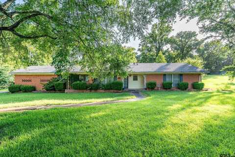 1858 S Dickinson Dr, Rusk, TX 75785