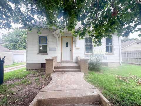 210 W Cleveland St, Pratt, KS 67124