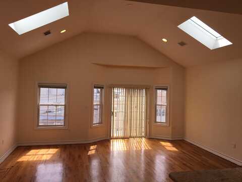 28 LEONARD ST, JC, Heights, NJ 07307