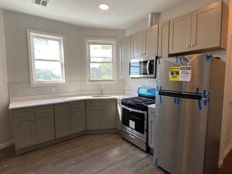 38 CLENDENNY AVE, JC, Journal Square, NJ 07304