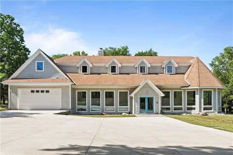 8270 W 172nd Terrace, Overland Park, KS 66085
