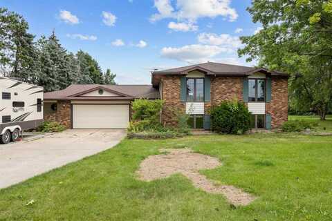 3603 Meadowknolls Rd, Marion, IA 52302