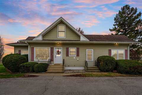 1601 W 5th St, Vinton, IA 52349