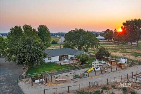 10040 W Star Acres, Star, ID 83669