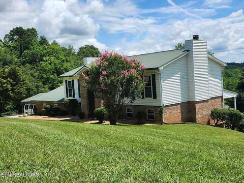2005 Bluff Rd, Harriman, TN 37748
