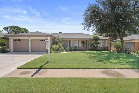 8009 Durham Avenue, Lubbock, TX 79424