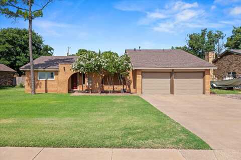 2212 Rice Drive, Levelland, TX 79336