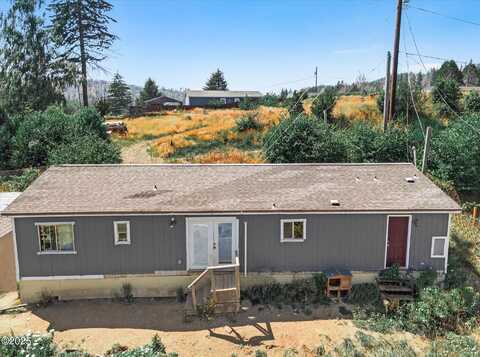 144 N West View Circle, Otis, OR 97368