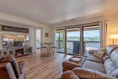 2500 Bay Point Lane, Osage Beach, MO 65065