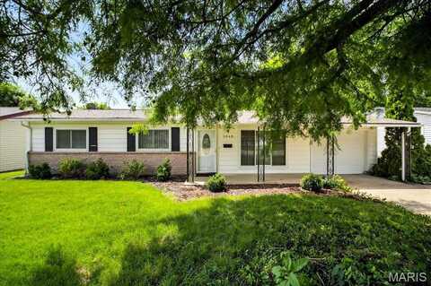 3249 Bristol Hall Drive, Bridgeton, MO 63044