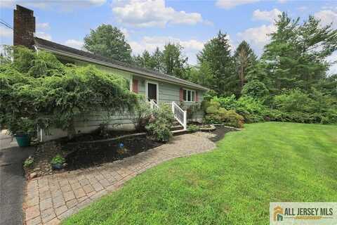 675 Georges Road, Brunswick Gardens, NJ 08852