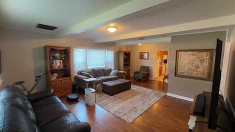 815 Conlen Avenue, Dalhart, TX 79022