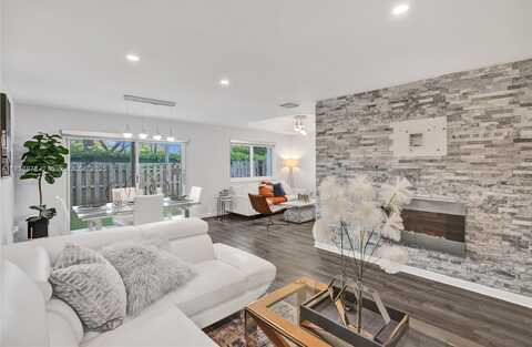 11510 NW 50th Ter, Doral, FL 33178