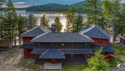 782 Bartlett Carry Rd, Saranac Lake, NY 12983