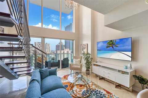 41 SE 5th St, Miami, FL 33131
