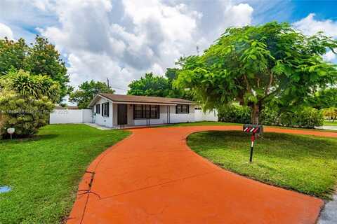 2631 Alcazar Dr, Miramar, FL 33023