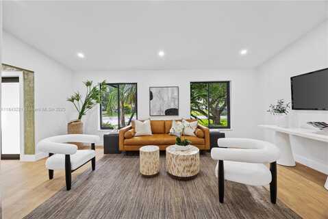 1498 SW 28th Ave, Deerfield Beach, FL 33442