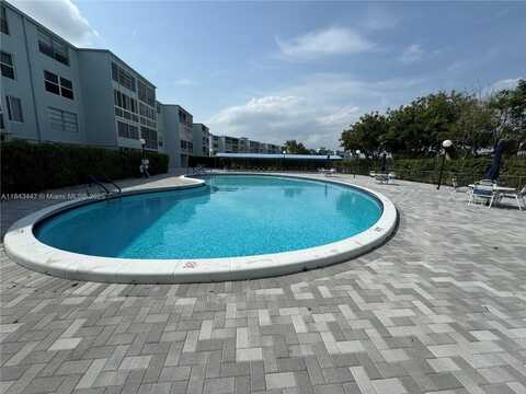 7610 NW 18th St, Margate, FL 33063