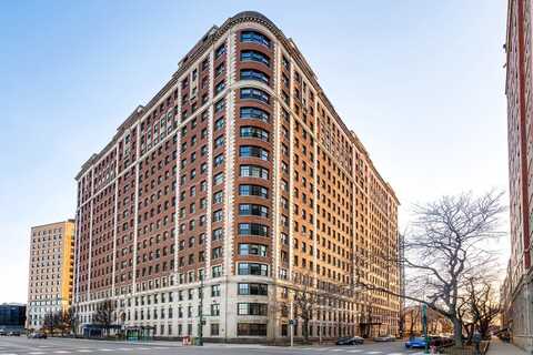 3750 N. Lake Shore Drive, Chicago, IL 60613