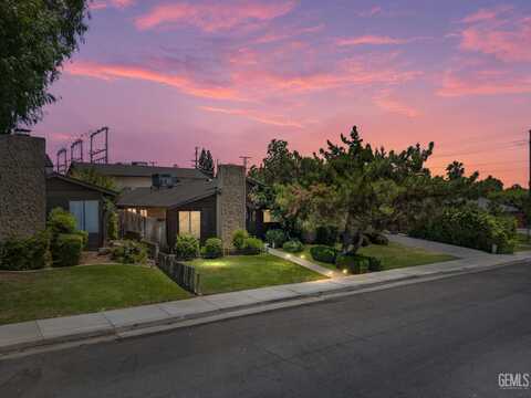 2705 La Costa Street, Bakersfield, CA 93306