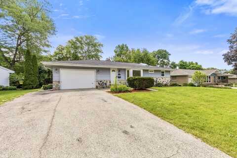 5571 Lakeview Dr, Greendale, WI 53129