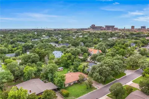 402 Timber Street, College Station, TX 77840
